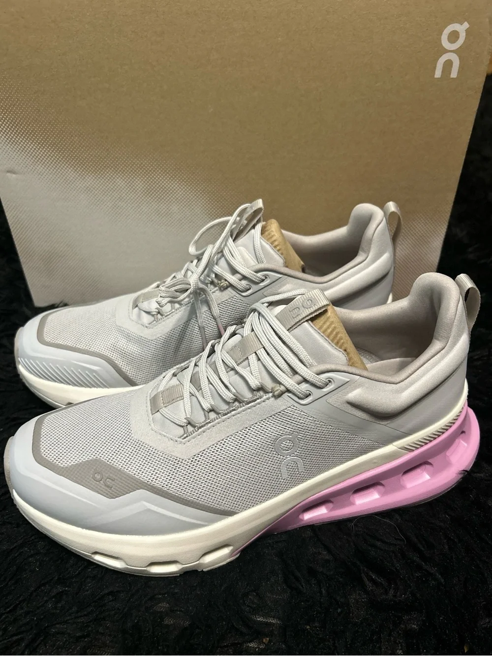 ON CLOUDNOVA X glacier Sakura athletic training running shoes sneakers sz 8 new